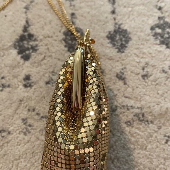 Vintage Whiting and Davis 2722 gold mesh bag - Picture 10 of 12